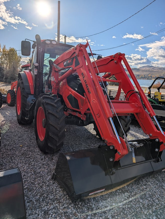 KL 1402 loader, European-Global quick-connection system with bucket (C